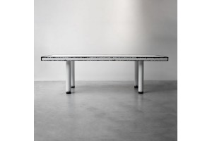 <a href="https://www.galeriegosserez.com/artistes/gernay-damien.html">Damien Gernay </a> - Blanc cassé